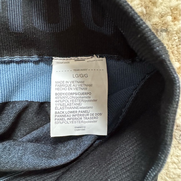 Under Armour VANISH SEAMLESS CROP BLUE/BLACK WOMEN’S Sz Large - Picture 7 of 7